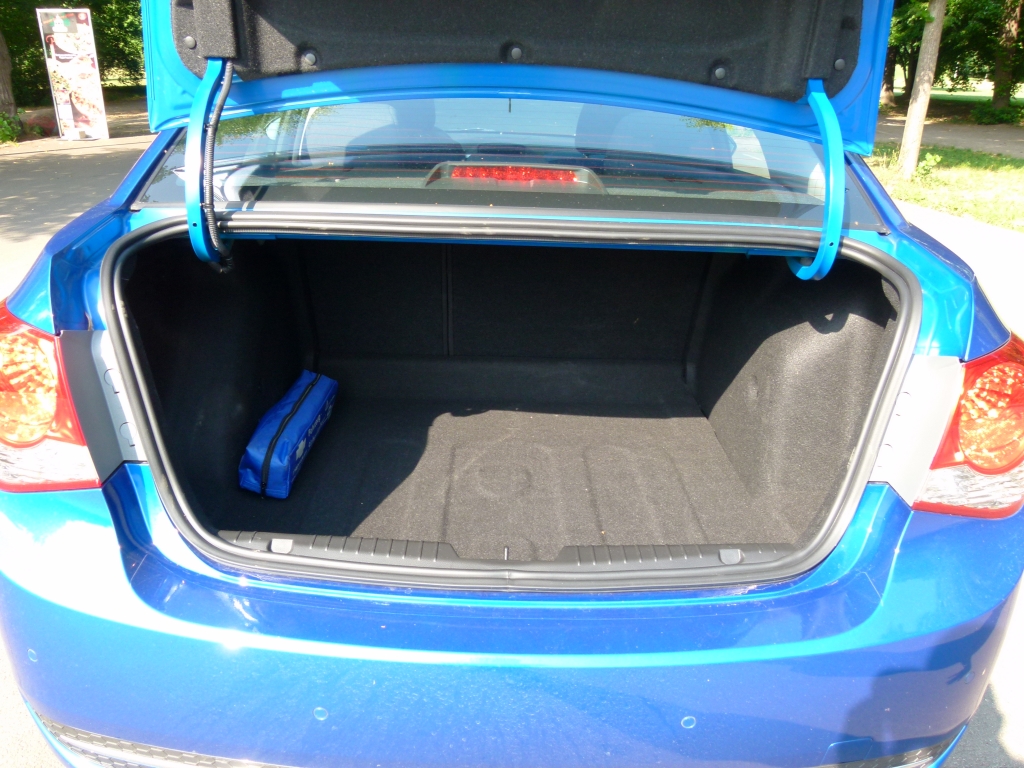 Fahrbericht Chevrolet Cruze Limousine LS 1.8 MT – Der bezahlbare Hingucker
