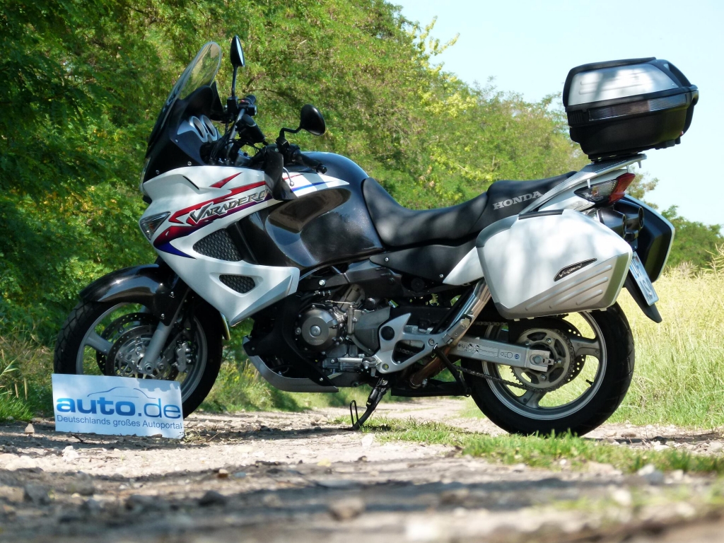 Fahrbericht Honda Varadero XL 1000: Die Limousine unter den Reisemaschinen
