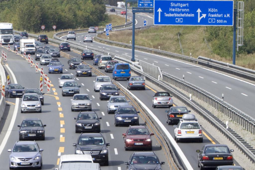 Ferienstau-Prognose - Autobahnen werden zu Parkplätzen