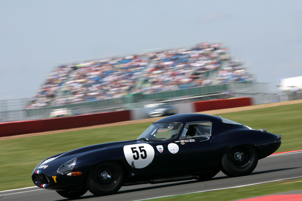 Jaguar E Type Challenge.