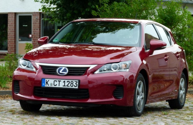Lexus CT 200h: Erster Vollhybrid der Kompaktklasse mit kleinen Schönheitsfehlern
