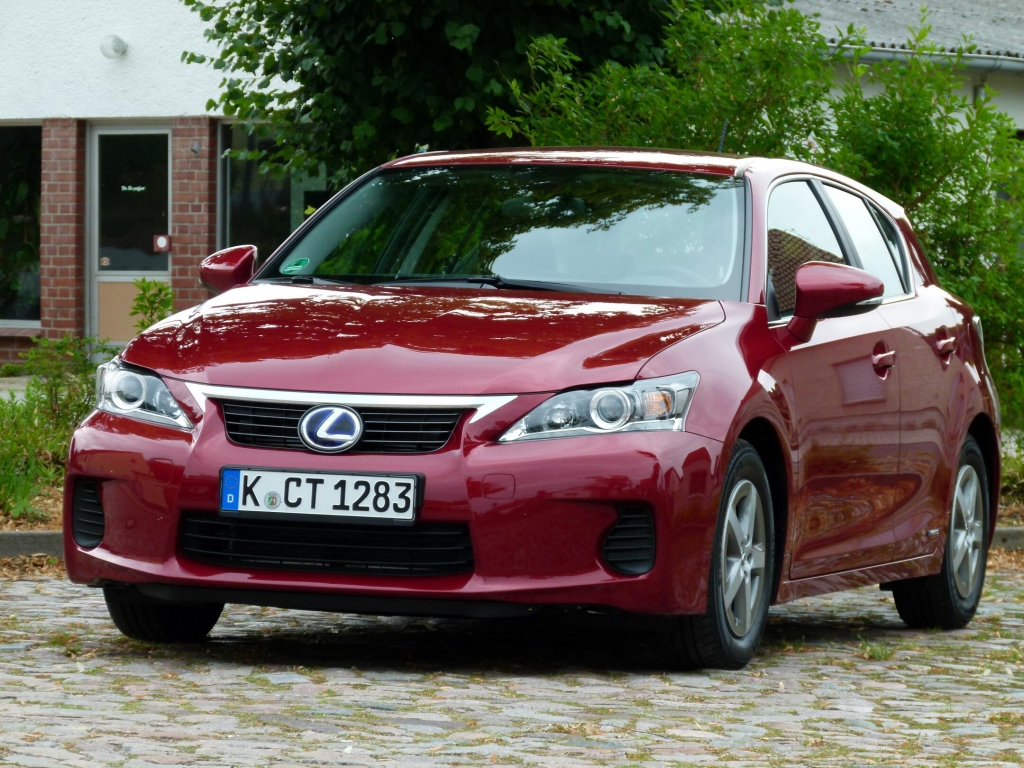 Lexus CT 200h: Erster Vollhybrid der Kompaktklasse mit kleinen Schönheitsfehlern