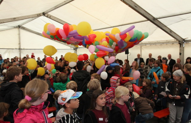 Mercedes-Benz-Werk Kassel eröffnet die Kinderstadt 