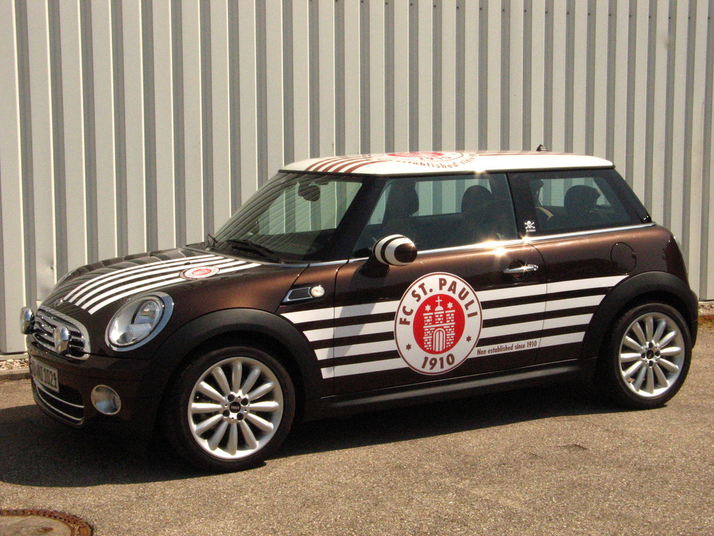 Mini und FC St. Pauli verlängern Zusammenarbeit