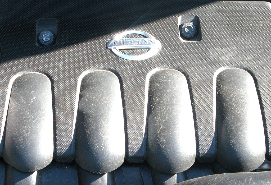 Nissan Note: Blick unter die Motorhaube auf den 1,6-Liter-Vierzylinder.