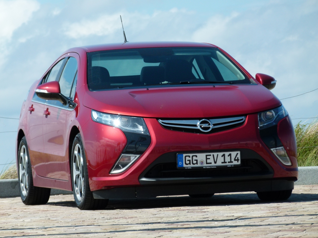 Opel Ampera: Alltagstauglicher Stromer ohne Reichweitenprobleme