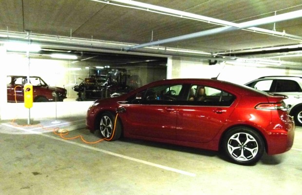 Opel Ampera: Alltagstauglicher Stromer ohne Reichweitenprobleme