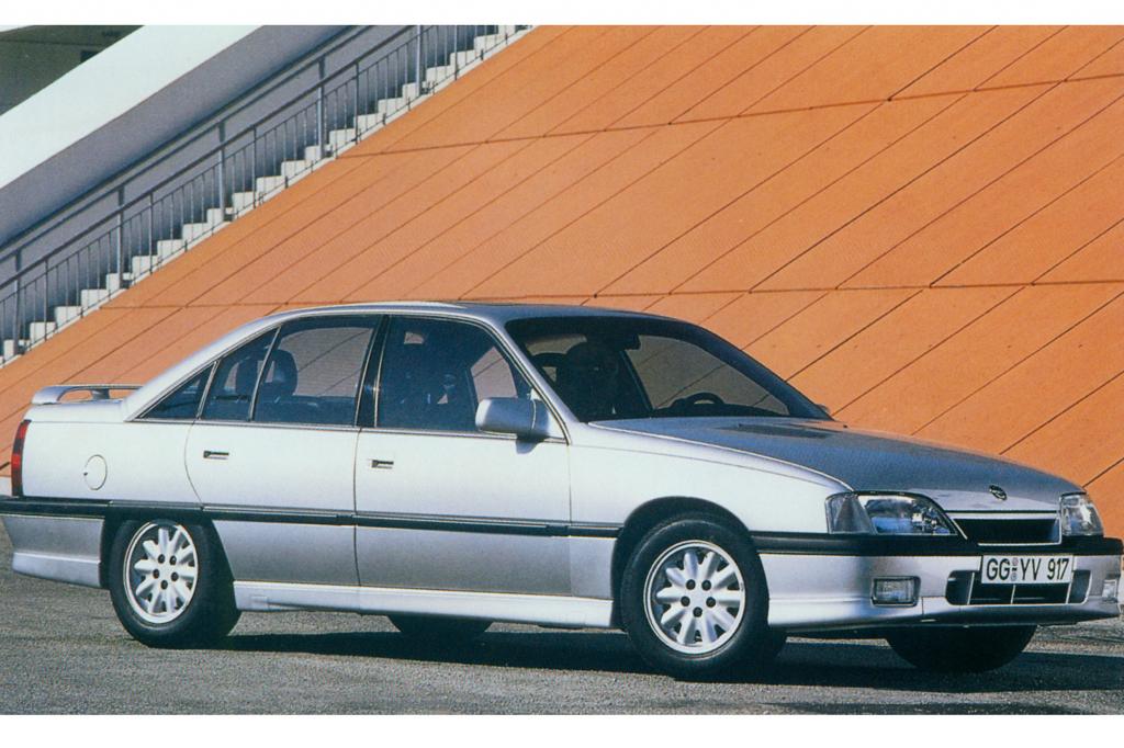 Opel Omega A 3000 24V, von 1990