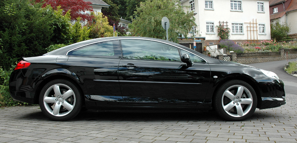 Peugeot 407 Coupé: Und so sieht der flache Zweitürer von der Seite aus.
