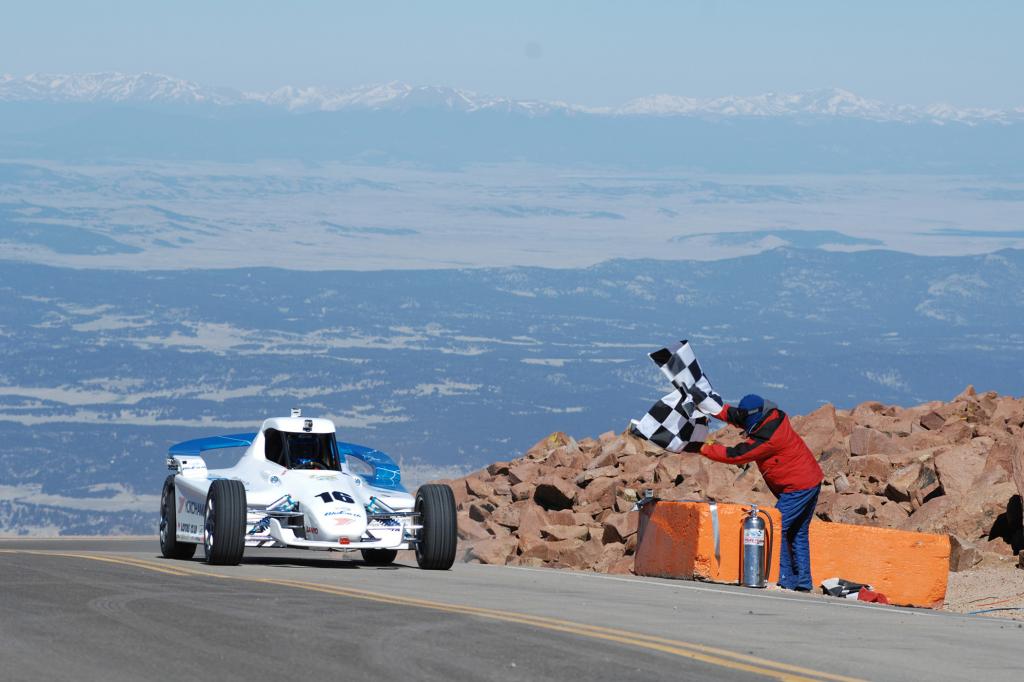 Pikes Peak - Elektrisch auf Röhrls Spuren
