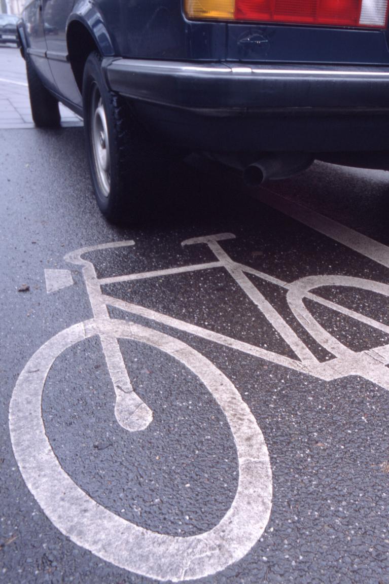Recht: Das Parken auf Radwegen erlaubt Abschleppen
