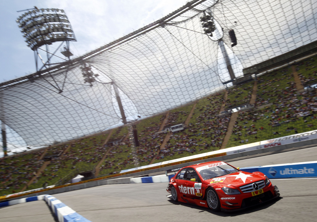 Spengler gewinnt DTM-Premiere in München