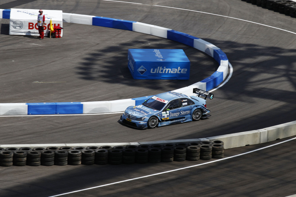 Spengler gewinnt DTM-Premiere in München