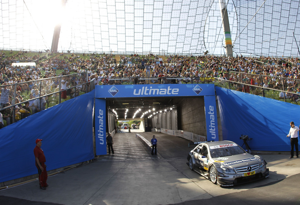 Spengler gewinnt DTM-Premiere in München