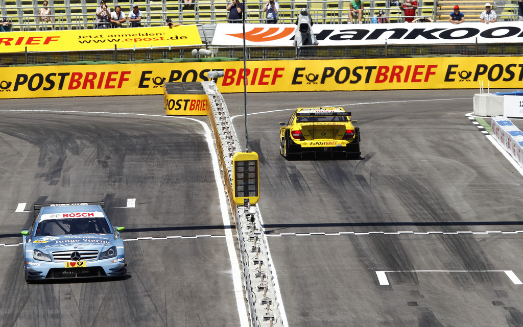 Spengler gewinnt DTM-Premiere in München
