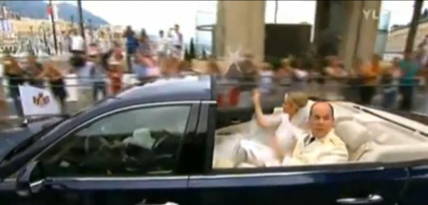 Statt Kutsche - Fürst Albert II. von Monaco und Charlene im Lexus LS 600h L Landaulet