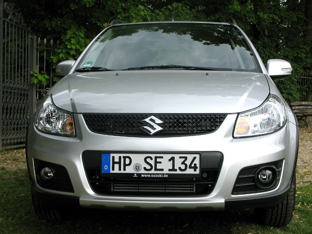 Suzuki SX4: Blick auf die Frontpartie des Fünftürers. 