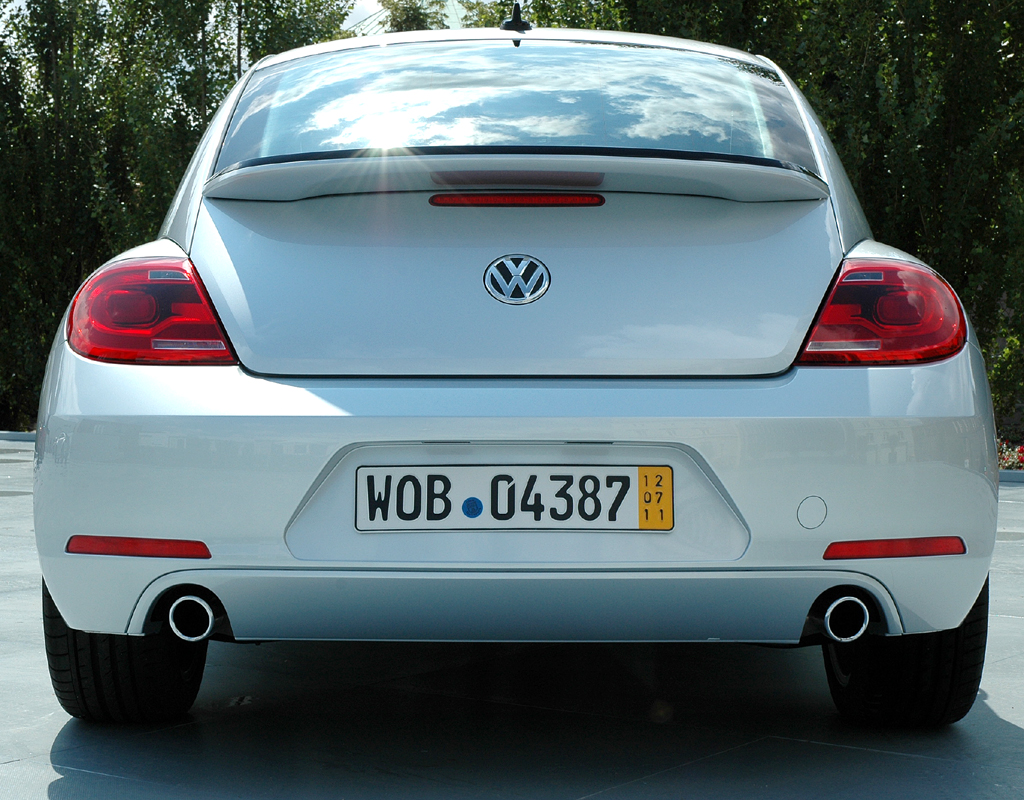 VW Beetle: Blick auf die Heckpartie der maskulineren Neuauflage. 