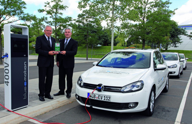 Volkswagen Golf Blue-e-Motion erhält e Car Award