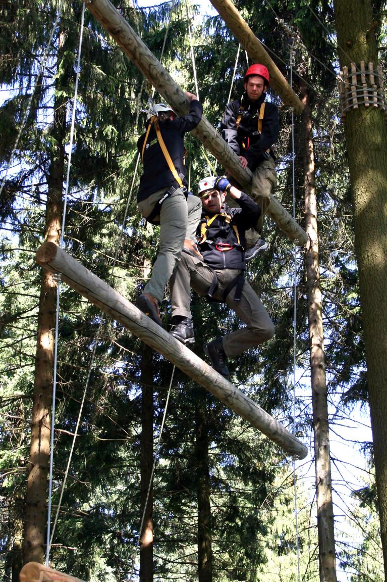 Zuvor mussten sich die Teilnehmer in einem Bootcamp bei teambildenden Maßnahmen und im Outdoor-Training qualifizieren. 