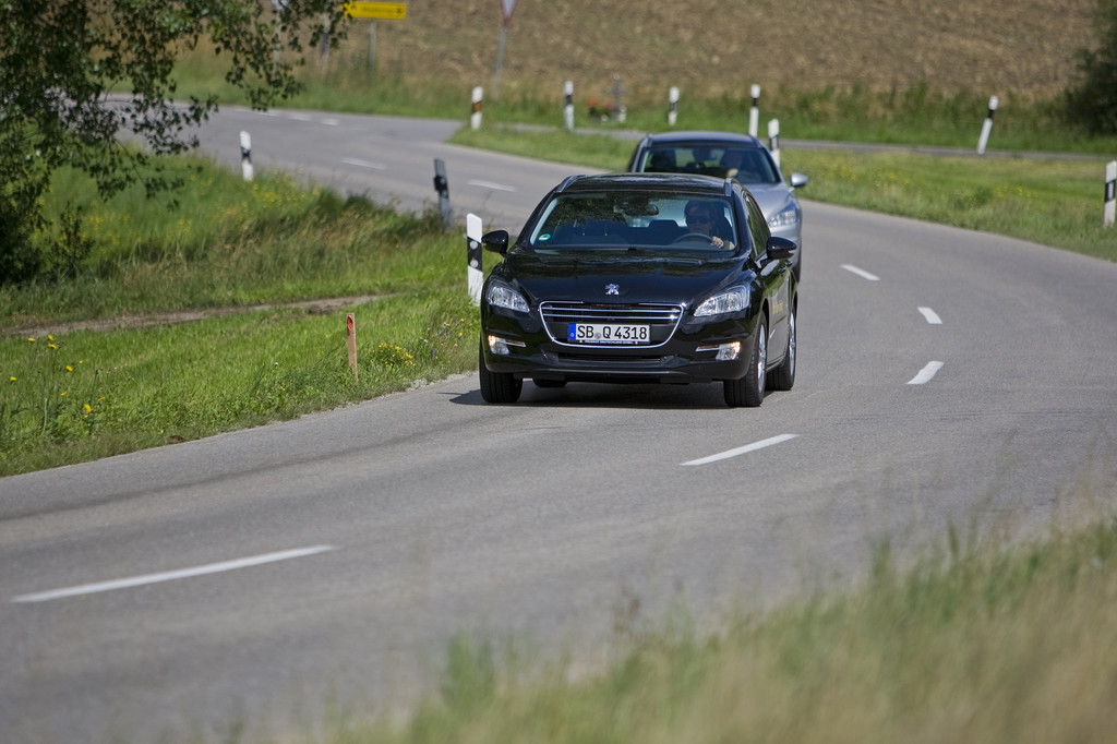 50 neue Peugeot für ADAC-Sprit-Spar-Training