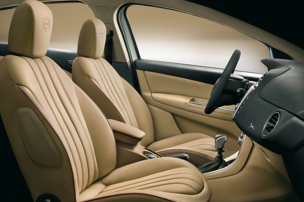 Alcantara steigert das Wohlbefinden im Auto