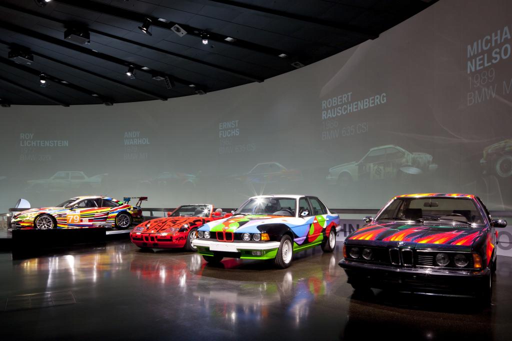 Auch BMW zeigt viele Rennwagen