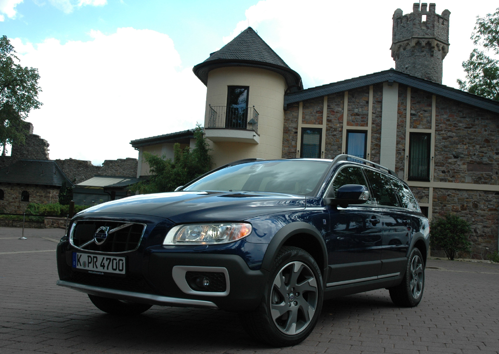 Aufgefrischt: Hochbeiniger Volvo-Kombi XC70.