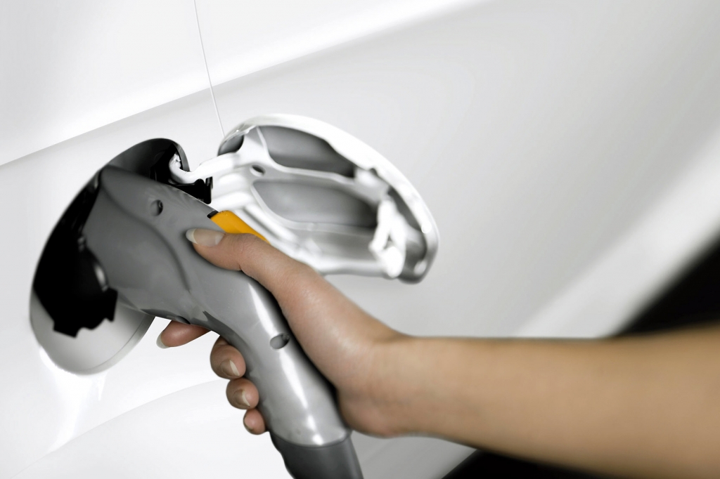BMW-Chef rechnet mit Quereinsteigern beim E-Autobau