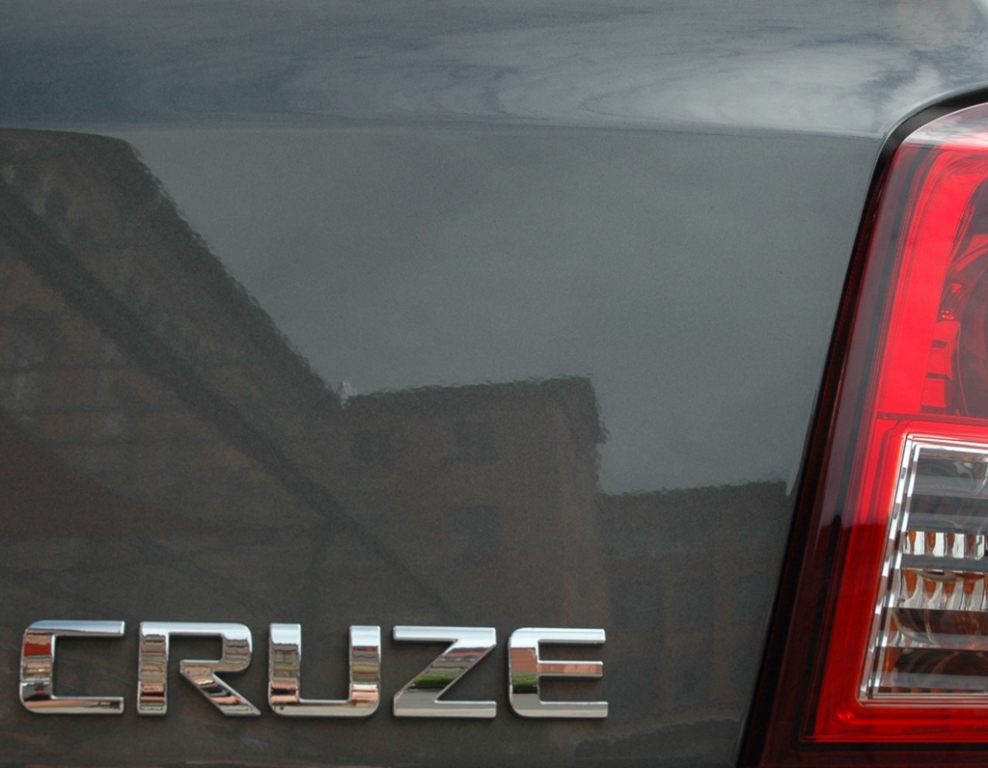 Chevrolet Cruze Fließheck: Modellschriftzug am Heck ...