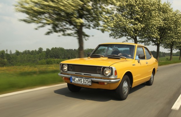 Classic Days: Toyota kommt mit ältestem Land Cruiser und erstem Corolla
