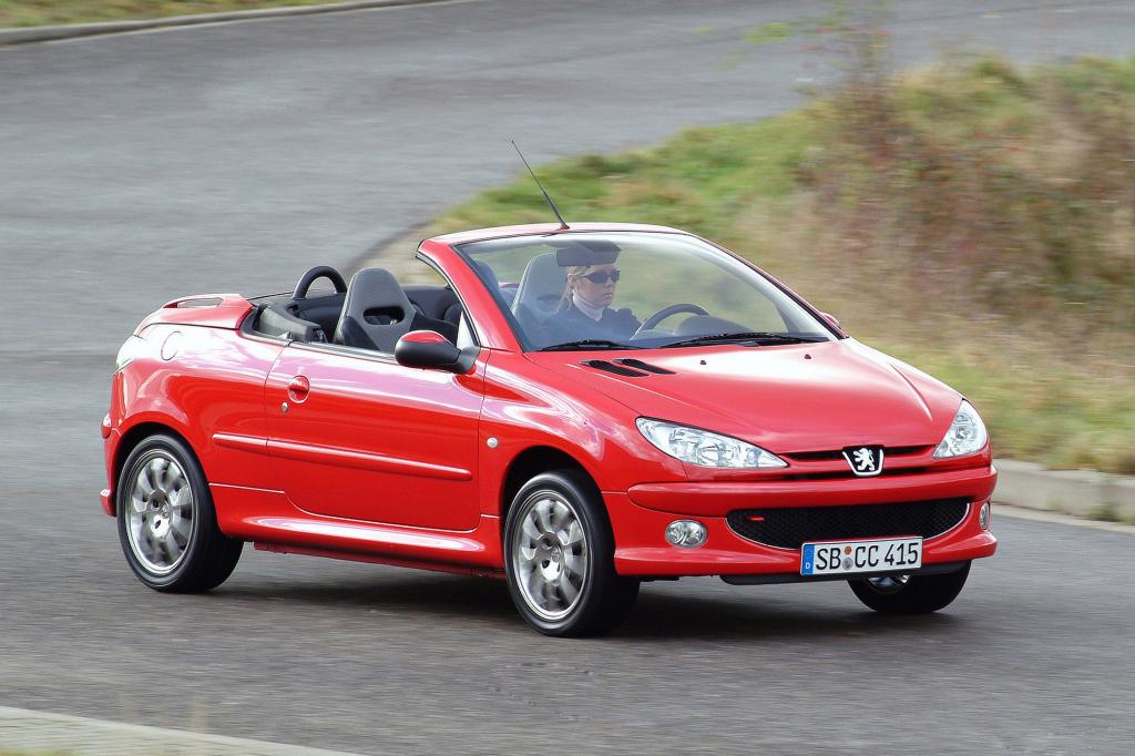 Der 3,87 Meter lange Peugeot 206 ist innen ein Großer