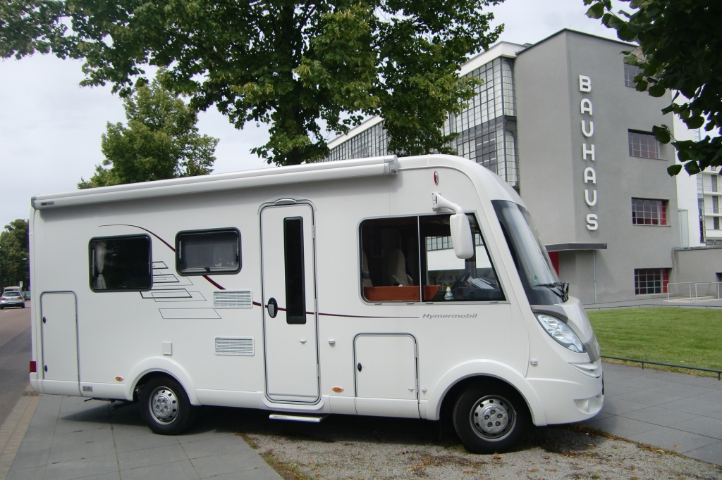 Der Hymer B 534 ist ein vollintegrierte Reisemobil mit großer Panoramascheibe. 