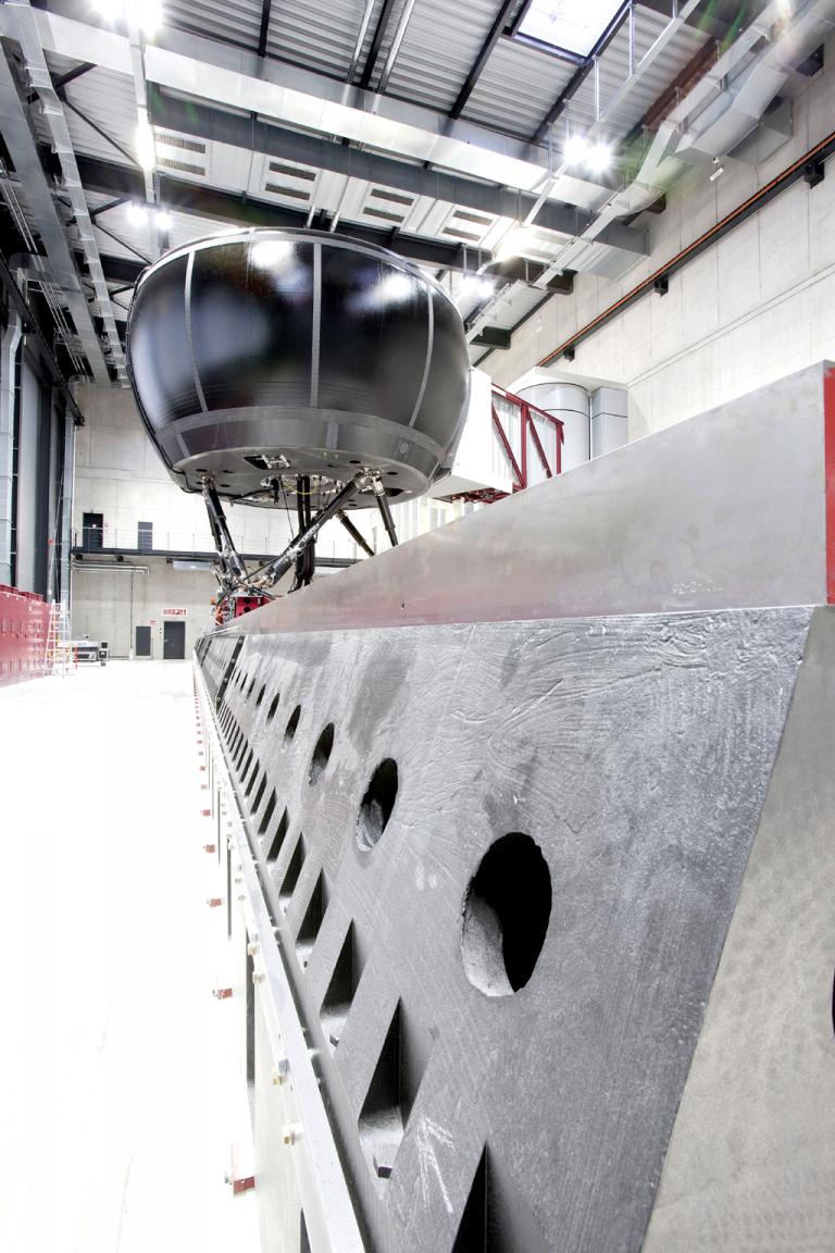 Detailaufnahme des Schienen-Bewegungssystems. 