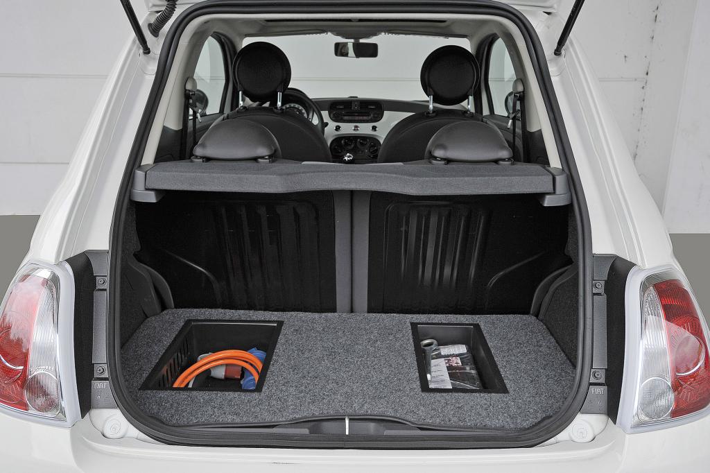 Die Batterien verstecken sich im Kofferraum