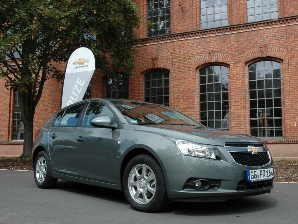 Die formschönere Variante: Chevrolet hat neuen Fließheck-Cruze am Start