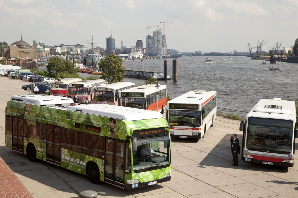 Erste Mercedes-Benz Citaro Fuel Cell Hybrid verkehren in Hamburg