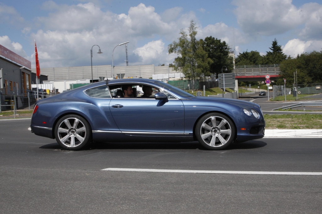 Erwischt Erlkönig Bentley Continental GT Speed: Englische Luxuskarosse mit Power satt
