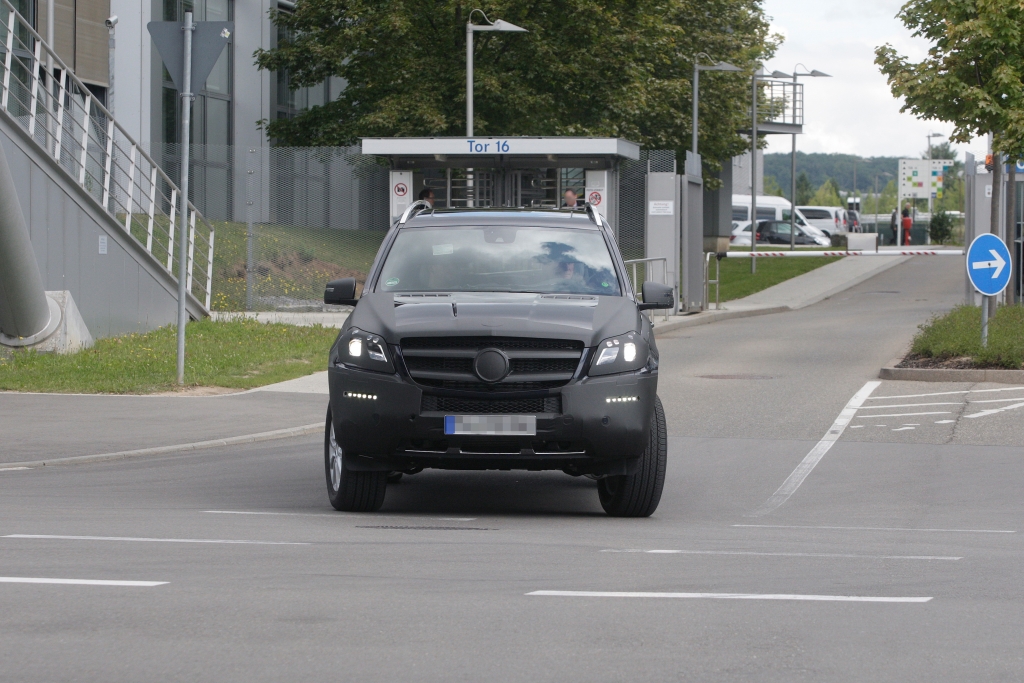 Erwischt - Erlkönig Mercedes GL