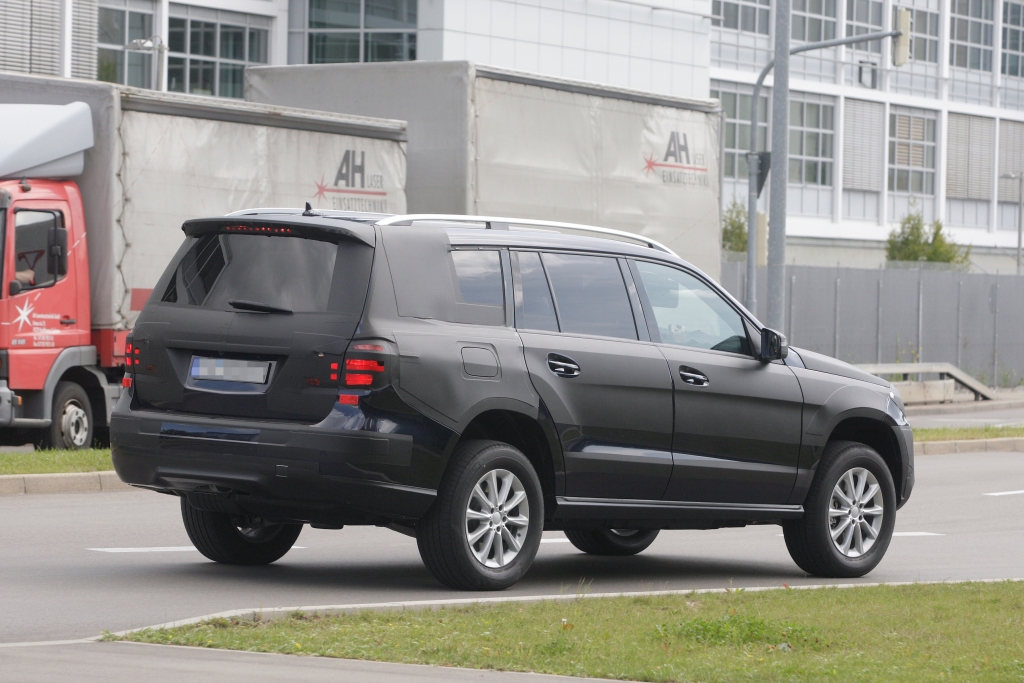 Erwischt - Erlkönig Mercedes GL