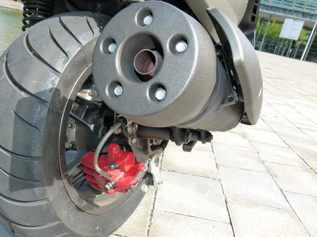 Fahrbericht Kymco Xciting 500 iR evo ABS: Rollern bis der Arzt kommt!