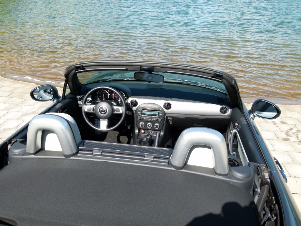 Fahrbericht Mazda MX-5 1.8 MZR Kaminari - Das pure Vergnügen