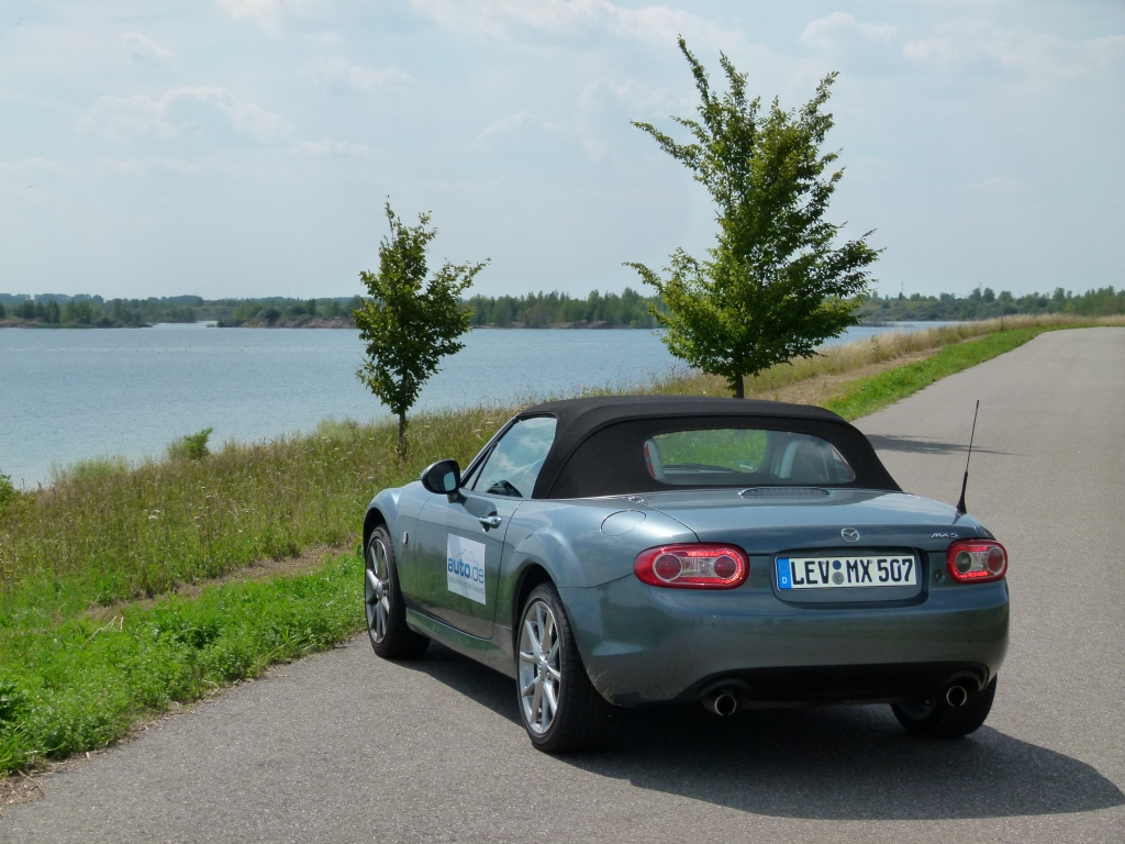 Fahrbericht Mazda MX-5 1.8 MZR Kaminari - Das pure Vergnügen