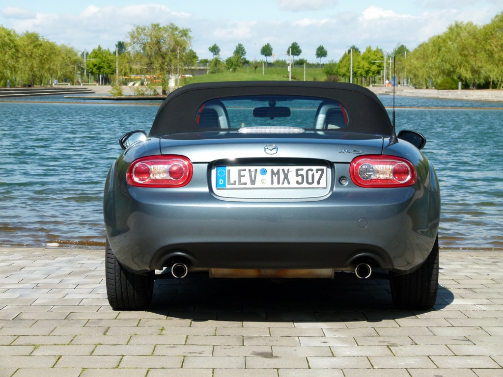 Fahrbericht Mazda MX-5 1.8 MZR Kaminari - Das pure Vergnügen