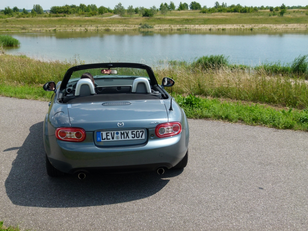 Fahrbericht Mazda MX-5 1.8 MZR Kaminari - Das pure Vergnügen