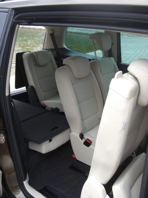 Fahrbericht Seat Alhambra E-Ecomotive Style 2.0 TDI CR: Spanier gräbt Konzernmutter das Wasser ab