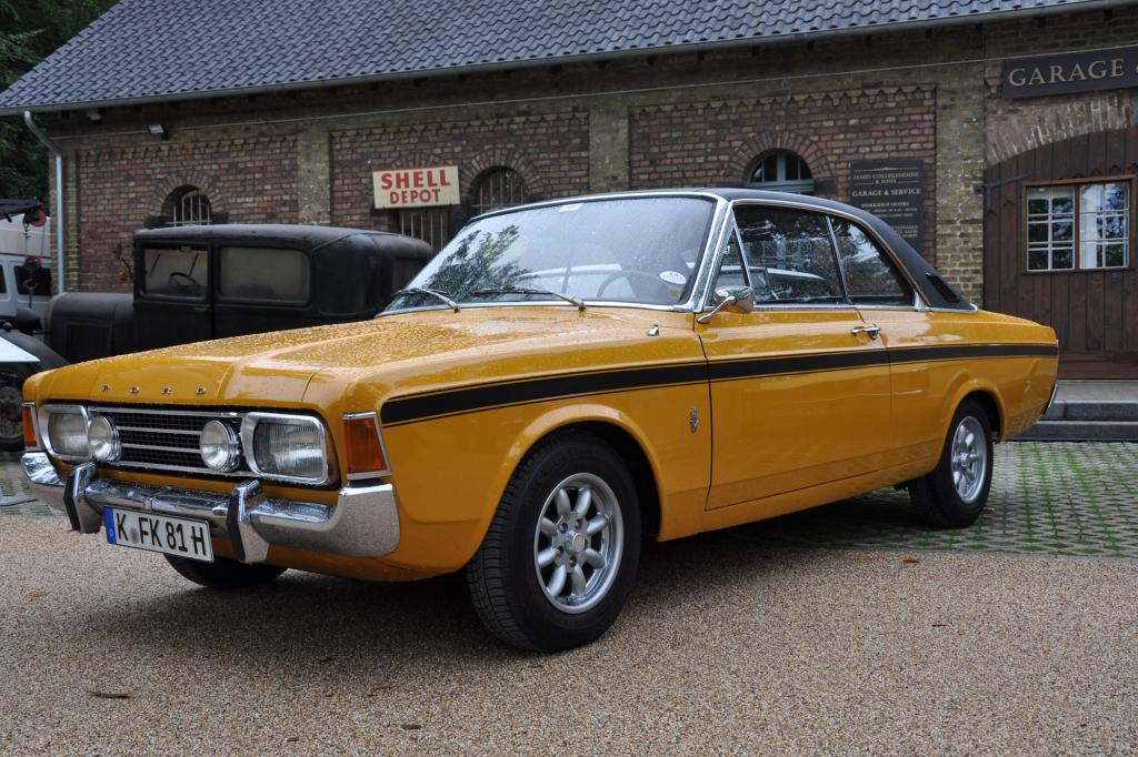 Ford auf den Classic Days Schloss Dyck - Meisterstücke und Millionäre aus 80 Jahren