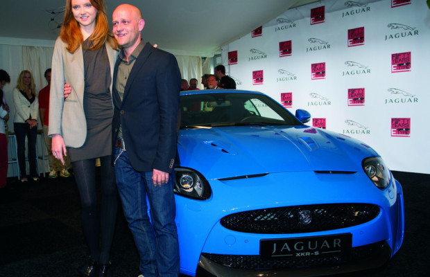 Jaguar feiert mit Prominenz eine Premiere und einen Geburtstag