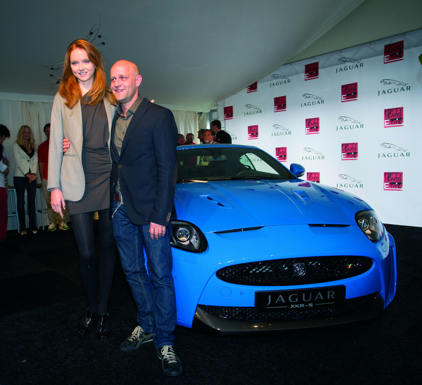 Jaguar feiert mit Prominenz eine Premiere und einen Geburtstag