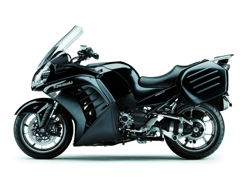 Kawasaki 1400 GTR.